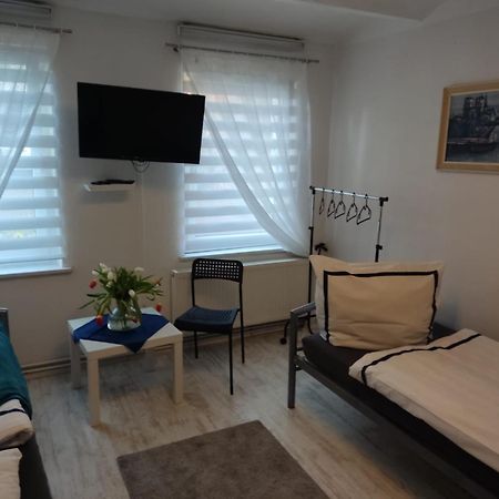 Ferienwohnung Mit Separatem Eingang Und Parkplatz, Ideal Fuer Handwerker Und Geschaeftsreisende Dorf Mecklenburg Zewnętrze zdjęcie