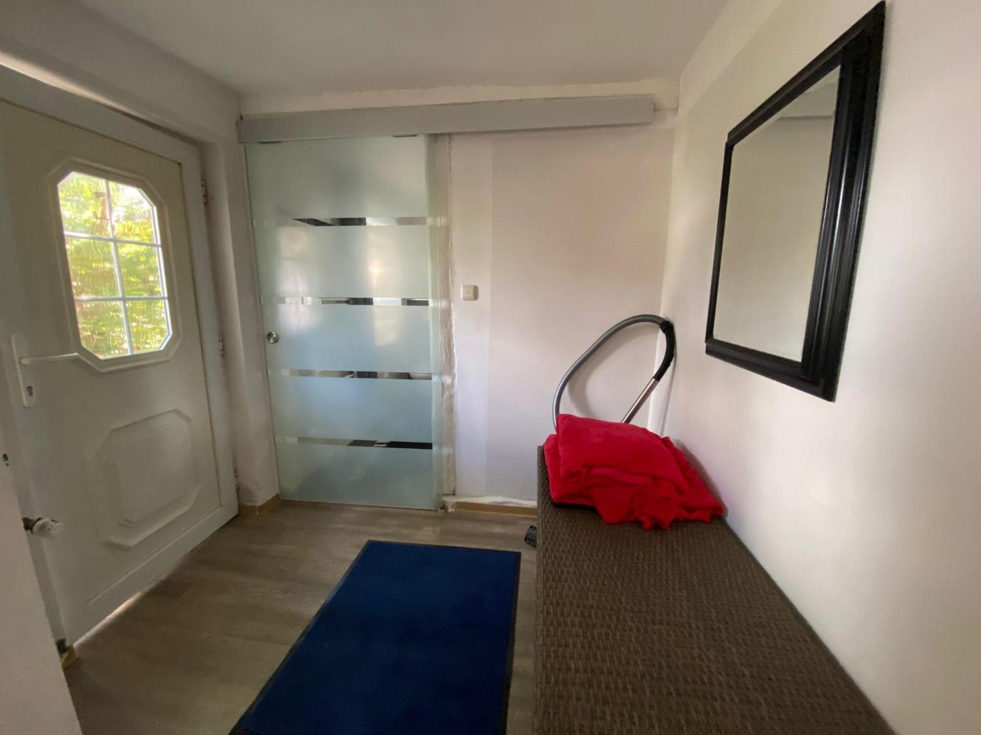 Ferienwohnung Mit Separatem Eingang Und Parkplatz, Ideal Fuer Handwerker Und Geschaeftsreisende Dorf Mecklenburg Zewnętrze zdjęcie